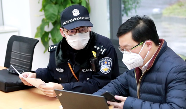 滬警方主動(dòng)對(duì)接我司，保障誠(chéng)格一次性防護(hù)服安全生產(chǎn)